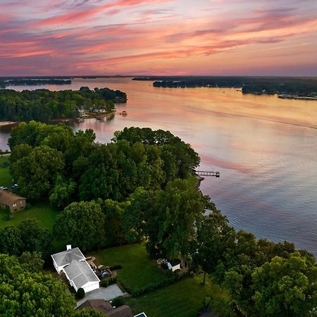 Lakefront Living Mooresville Eksteriør billede