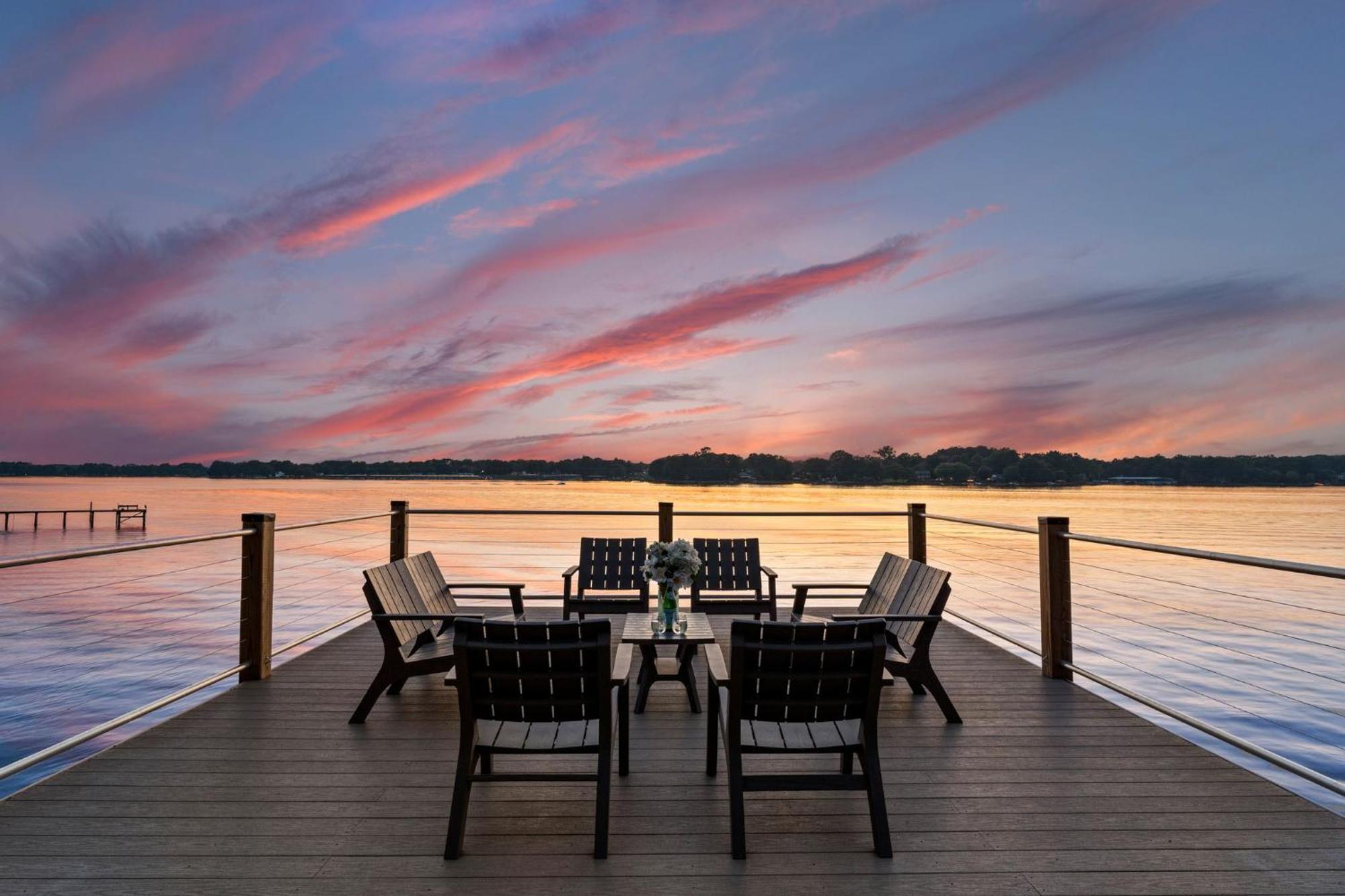 Lakefront Living Mooresville Eksteriør billede